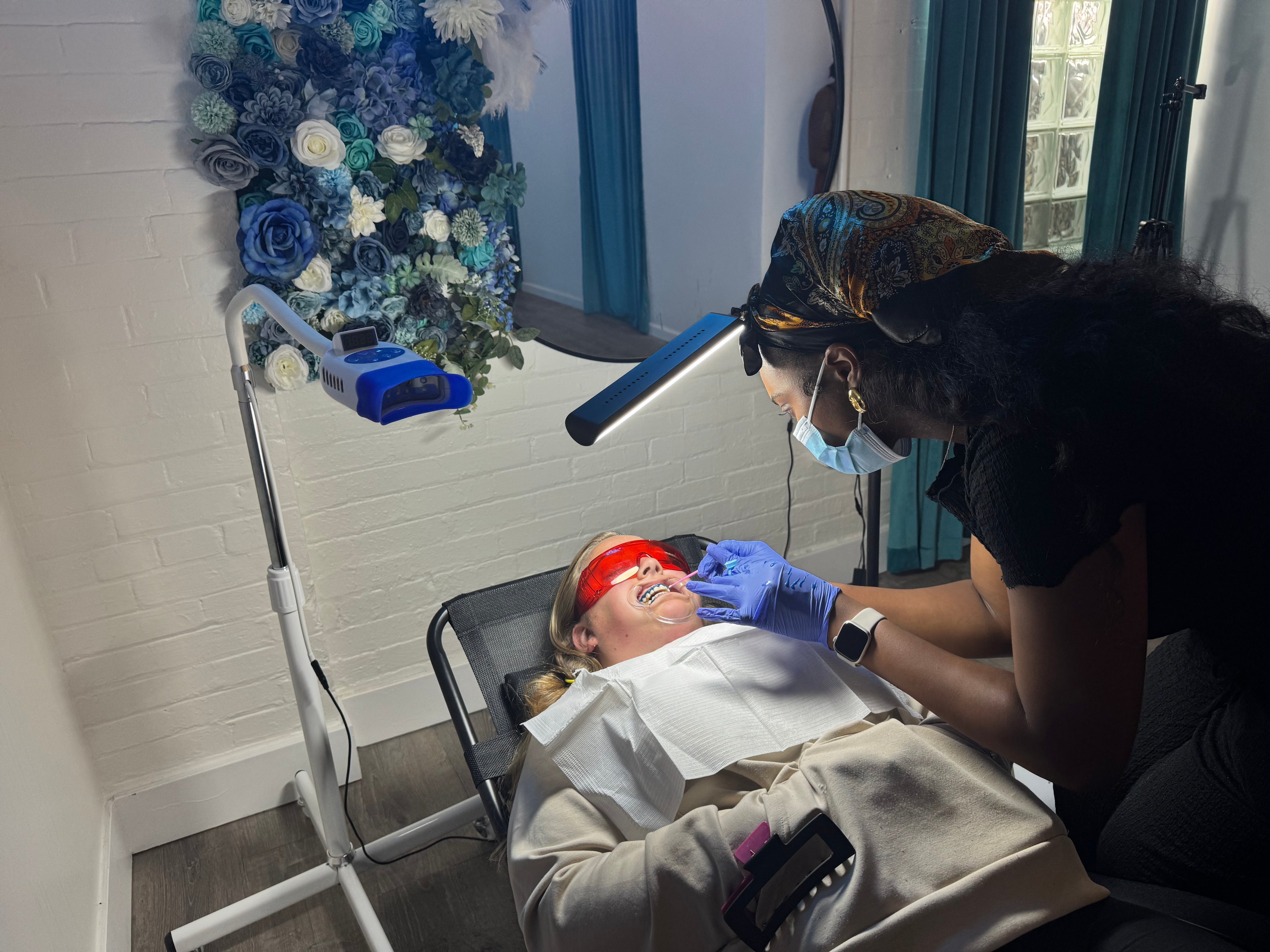 Grin & Glow® Professional Teeth Whitening Training Course – learn safe, effective whitening techniques with certification and starter kit.