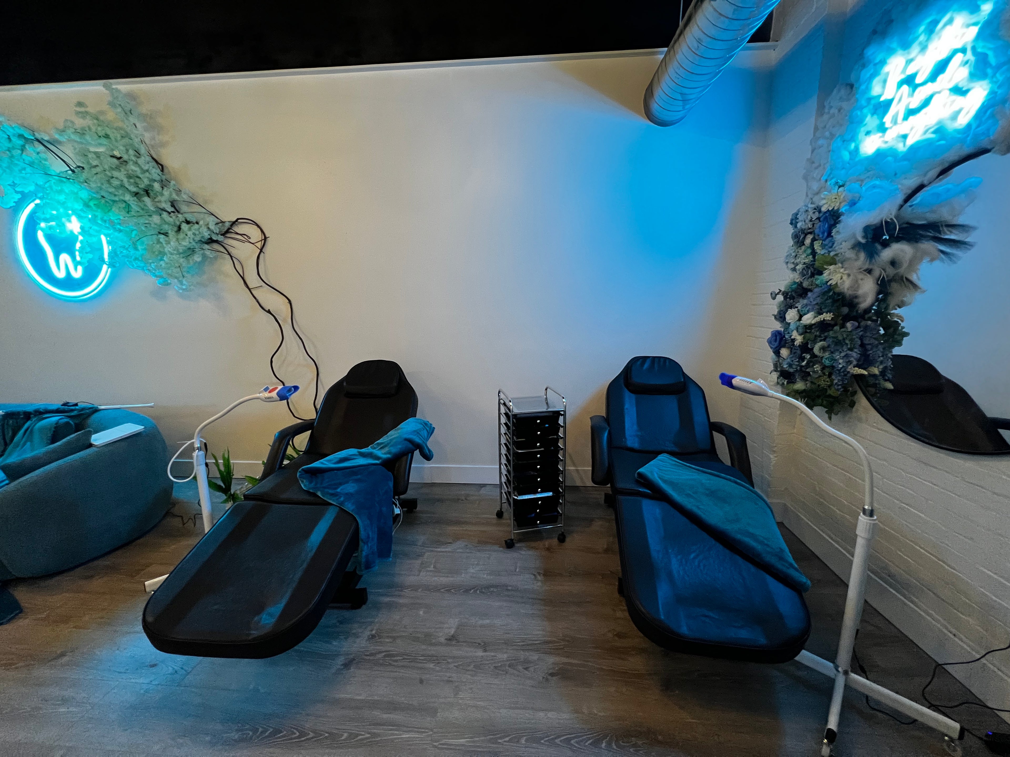 Elegant and modern interior of Grin & Glow’s luxury studio, designed to provide a premium and relaxing teeth whitening experience.